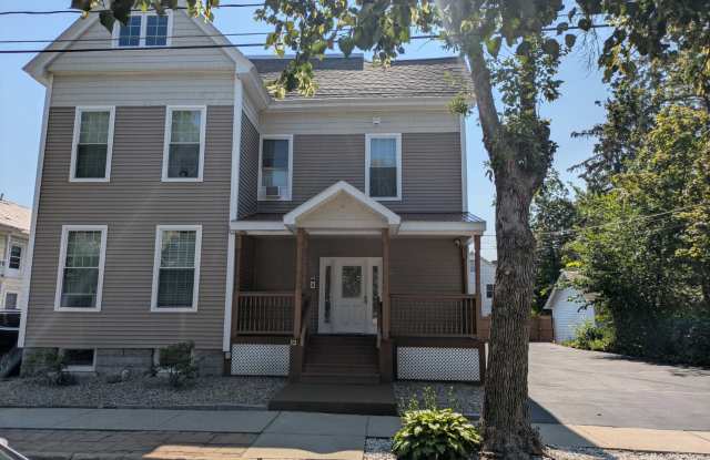 12 Bacon Street