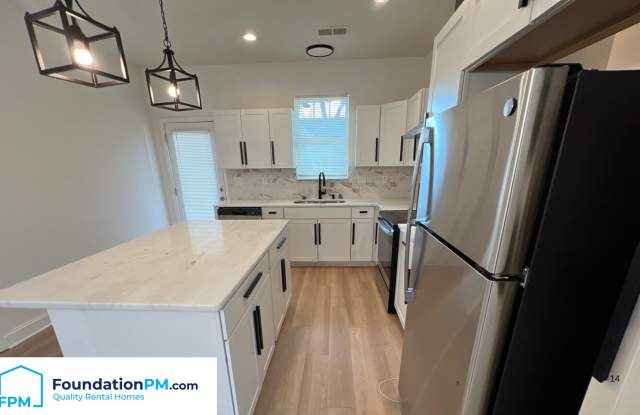 995 North Avalon Street