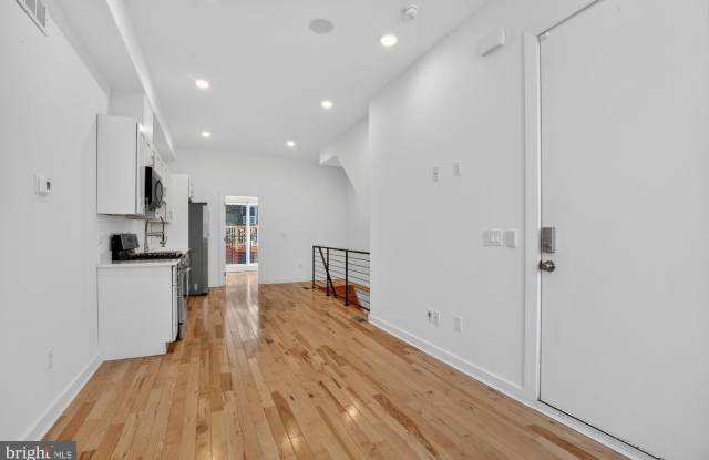 1445 S 32ND Street unit: 1