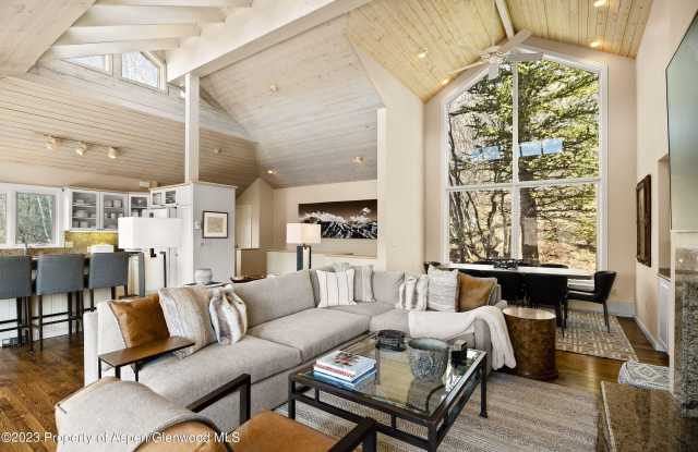 Photo of 42 Nighthawk Drive