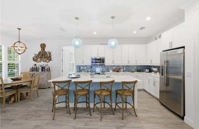 3929 Shoreside Drive