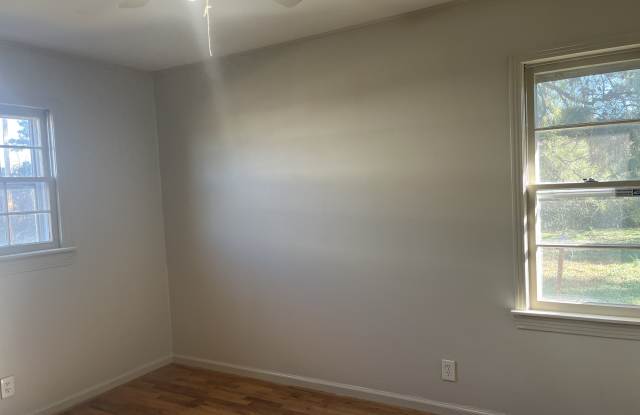 1105 Edgewood Avenue