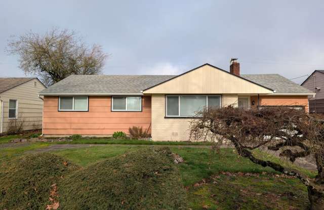 Charming 3 bed/1 bath with large yard and great patio space!