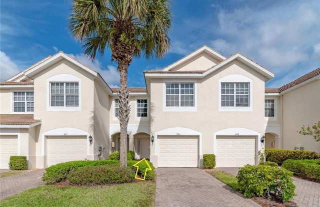 953 Hampton CIR - 953 Hampton Circle, Collier County, FL 34105