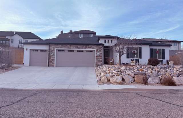 Gorgeous Cedar City Home! 3 Bedroom, 2 Bathroom