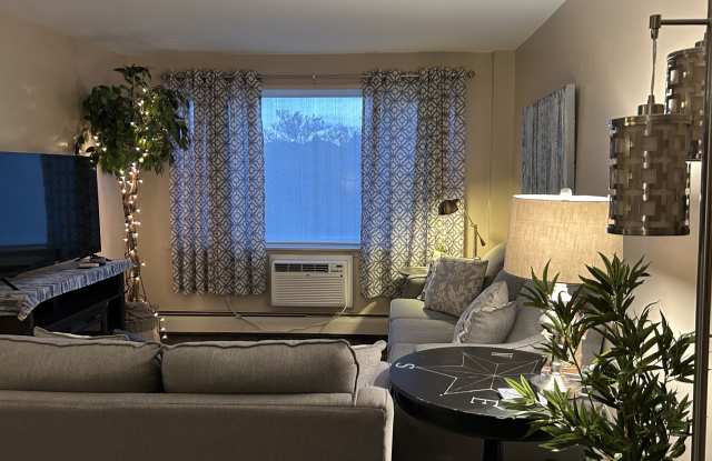 70 Farmington Avenue