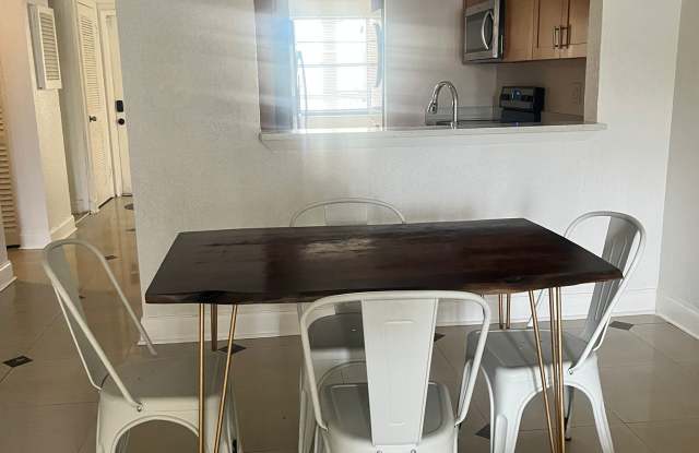 6475 West Oakland Park Boulevard