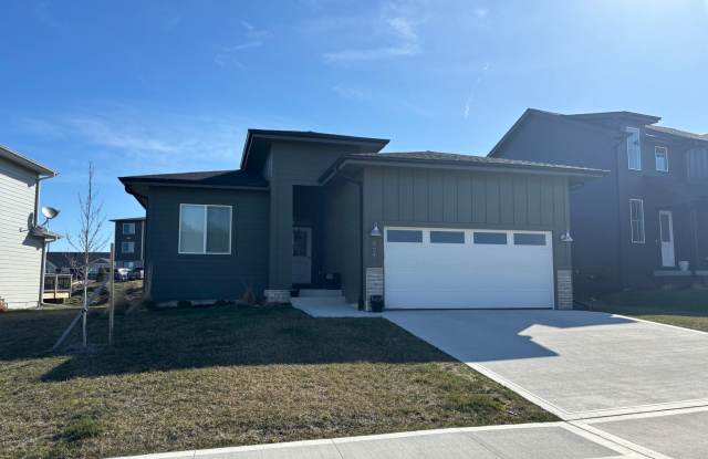 454 S 91st St - Single Family Home For Rent