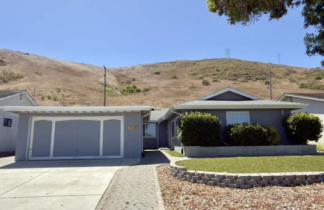 1528 Sheffield Dr