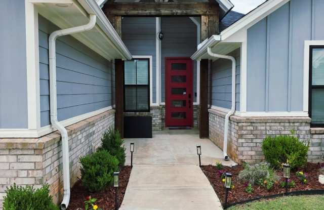 533 East Barajas Terrace