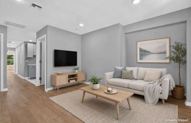 74 W 52ND ST