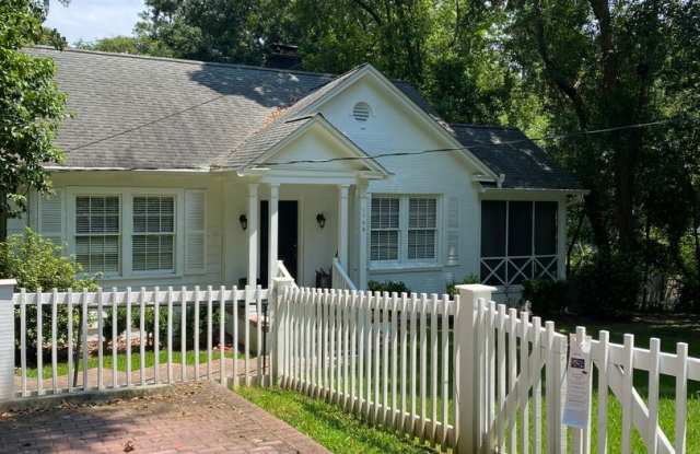 3/1 Home in Midtown with Old Tallahassee Charm
