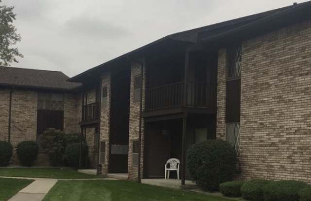 Photo of 266 East Thirteen Mile Road