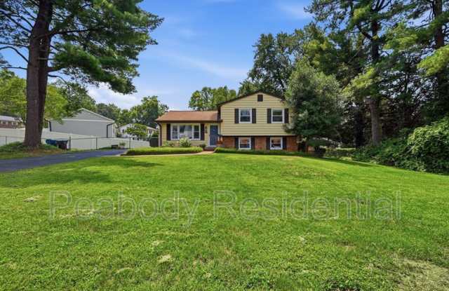6426 Carriage Dr
