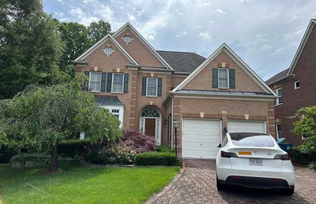 1353 NORTHWYCK COURT