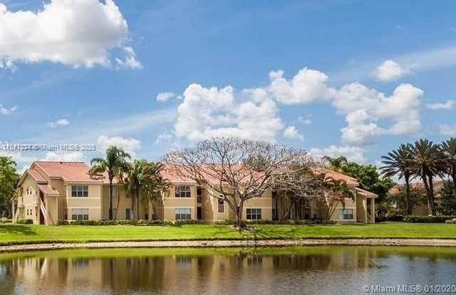 595 Vista Isles Dr