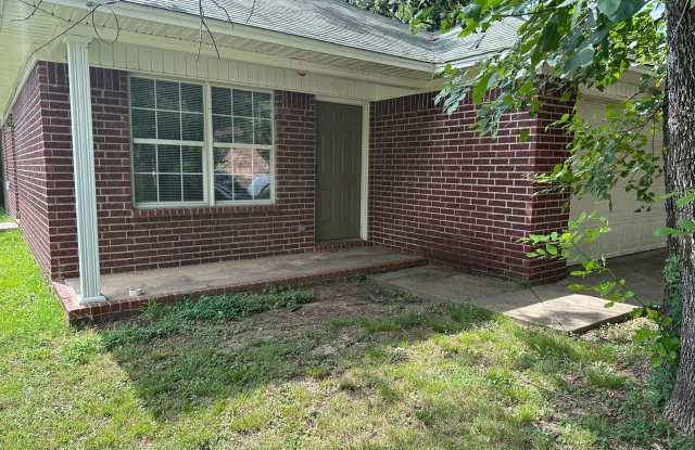 Welcome to this charming 3-bedroom, 2-bathroom home located in the heart of Russellville, AR.