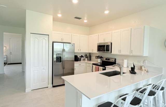 10031 W Villa Circle