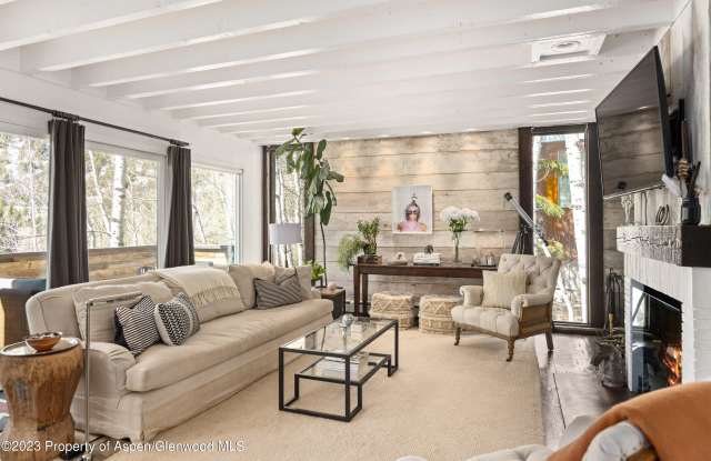 122 Eastwood Drive