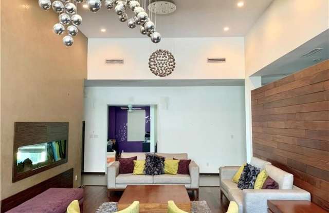 302 Grovewood Avenue