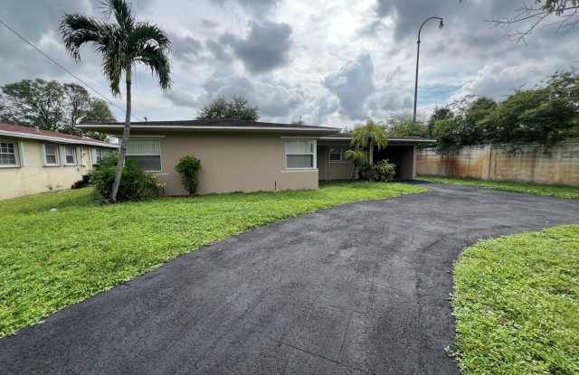 Photo of Charming 3 Bedroom Home with Huge Yard