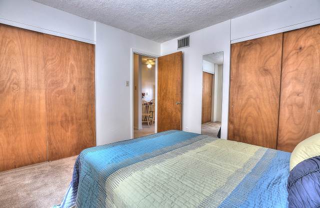 Casa Del Rey Oeste Apartments