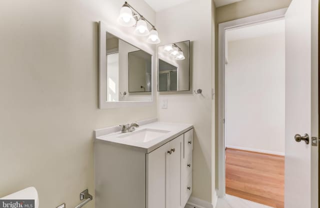 Photo of 138 WELCOME Alley unit: Th3