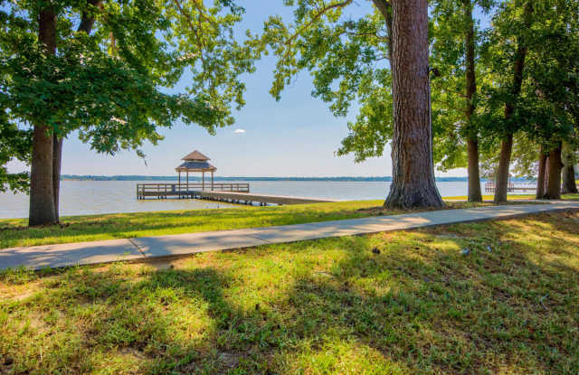 Photo of Lakeshore Villas