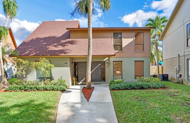 915 Sandtree Drive - 915 Sandtree Drive, Palm Beach Gardens, FL 33403