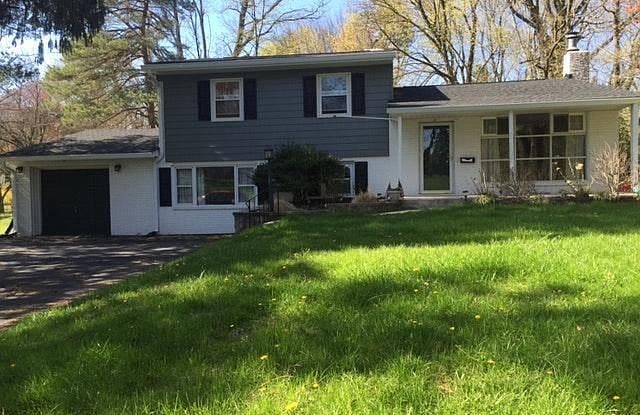 21 Greenlawn Rd, Paoli, PA 19301 - 21 Greenlawn Road, Chester County, PA 19301