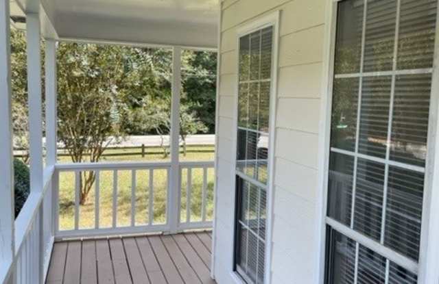 **MOVE IN WITH NO SEC. DEP**12 Thomas Xing: 4BD, 2.5BA Home in Close Distance to Peachtree City, Sharpsburg, and I-85 For Rent in Newnan! DEC. 2025!