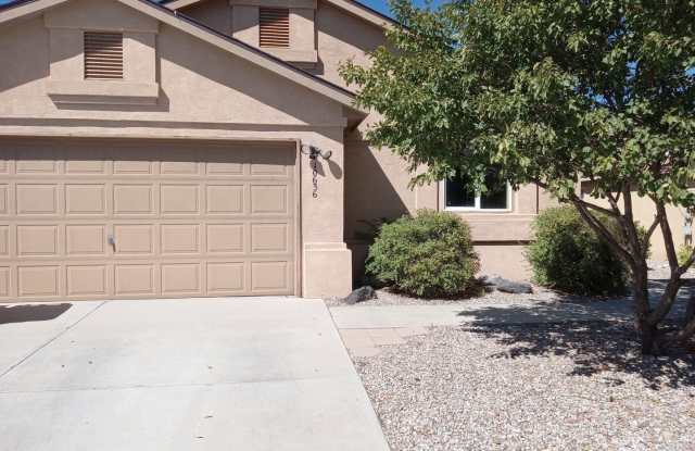 Single Story 3B/2B Home in Tuscany area.