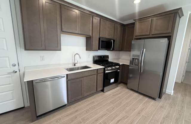23333 W Mobile Lane