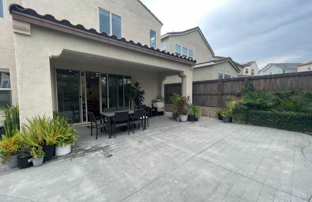 Beautiful 2 Story 4 Bed 3 Bath House in Chula Vista/Otay Ranch