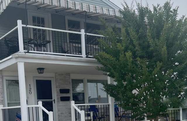 120 N Melbourne Ave