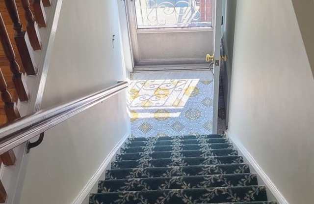 22-30 149 Street unit: 2