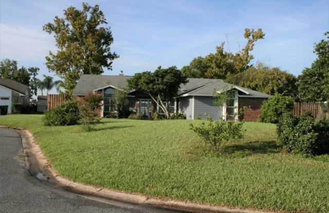 Photo of 886 West Lake Holden Point