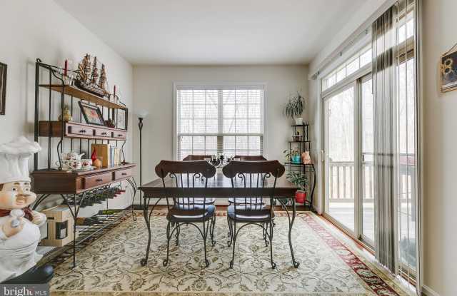 42726 OGILVIE SQUARE