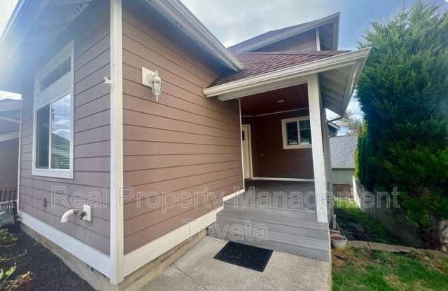 3323 Sussex Dr.