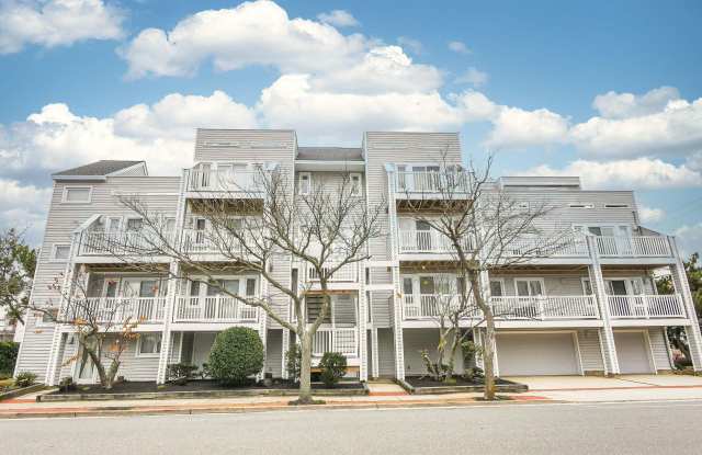 25 S ADAMS Ave