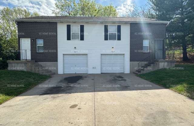 Bright 3 Bed 2 Bath Home in KCMO! - 1617 Jackson Avenue, Kansas City, MO 64127