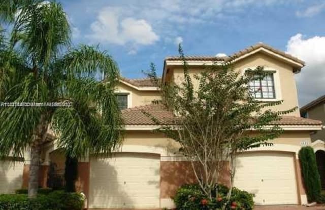 4288 Vineyard Cir - 4288 Vineyard Circle, Weston, FL 33332