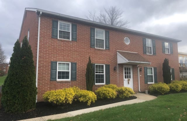 109 S School Lane Apt 1A - 109 South School Lane, Souderton, PA 18964