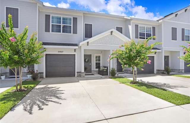 10927 BRIGHTLEAF COURT