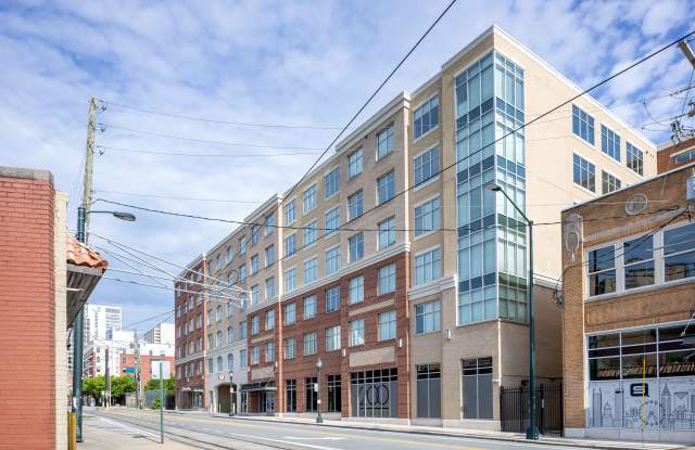 Student Housing - 200 Edgewood