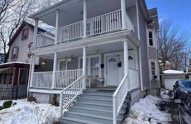 4 Gray Street