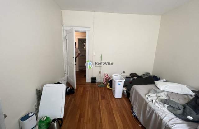 Photo of 25 Queensberry St.