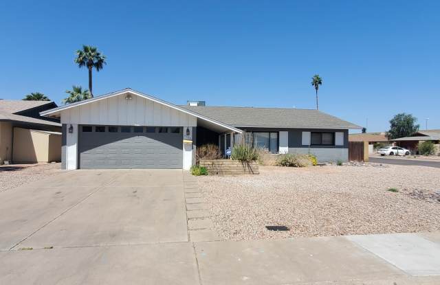 4404 S RITA Lane