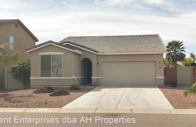 1911 W HALF MOON CIR
