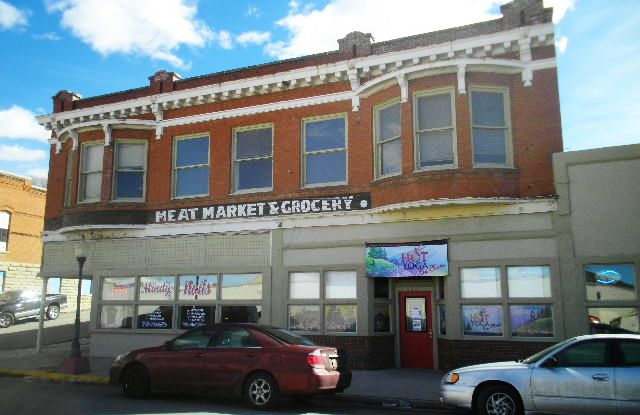 500 Main St.
